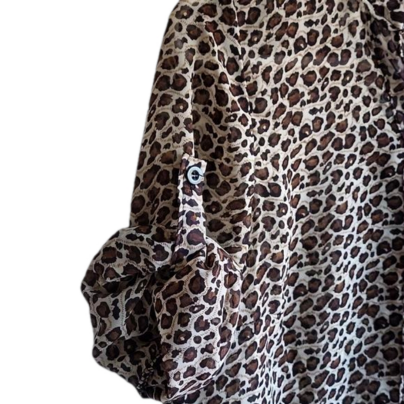Leopard print blouse size XL - Picture 3 of 4
